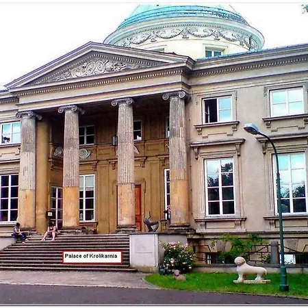 For منزل للإقامة